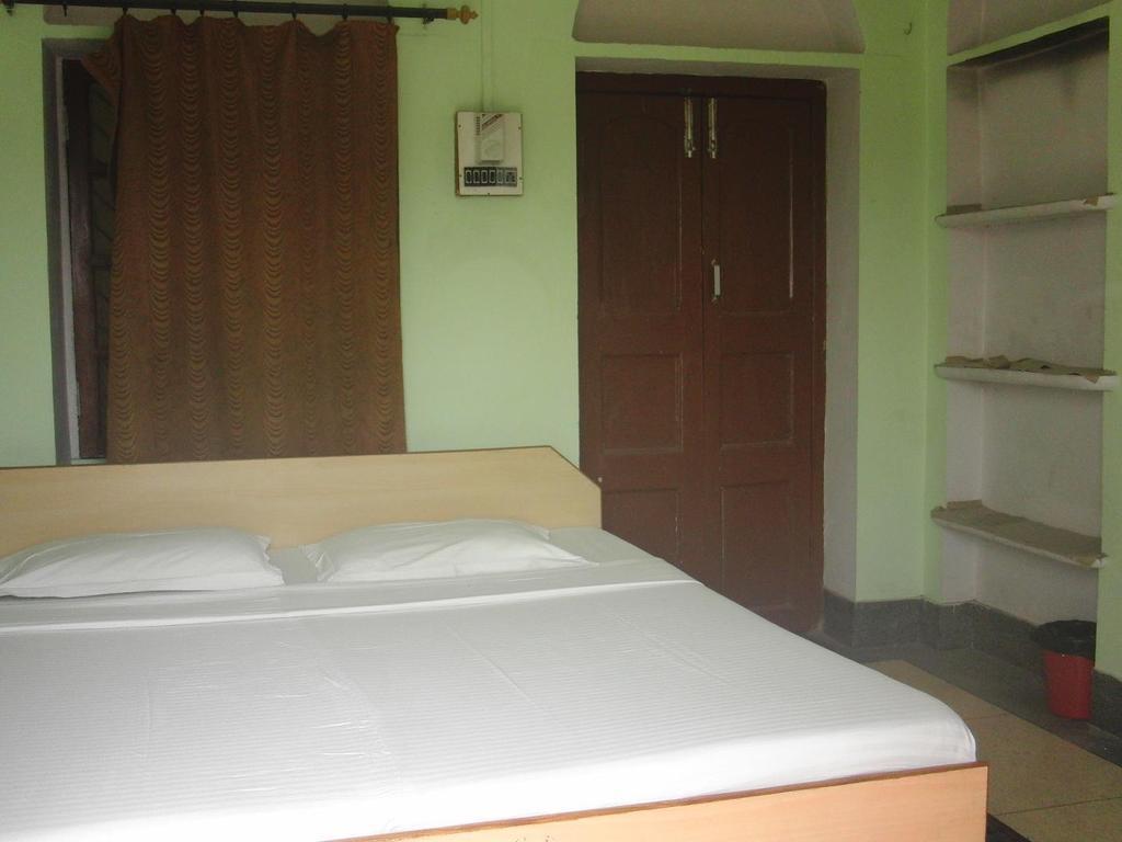 Shivakashi Guest house *